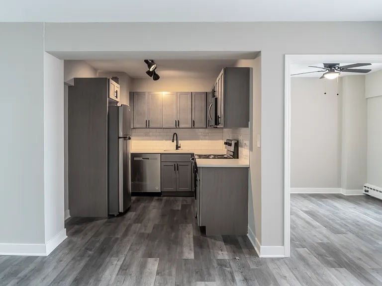 Beachside Apartments — Photo 4