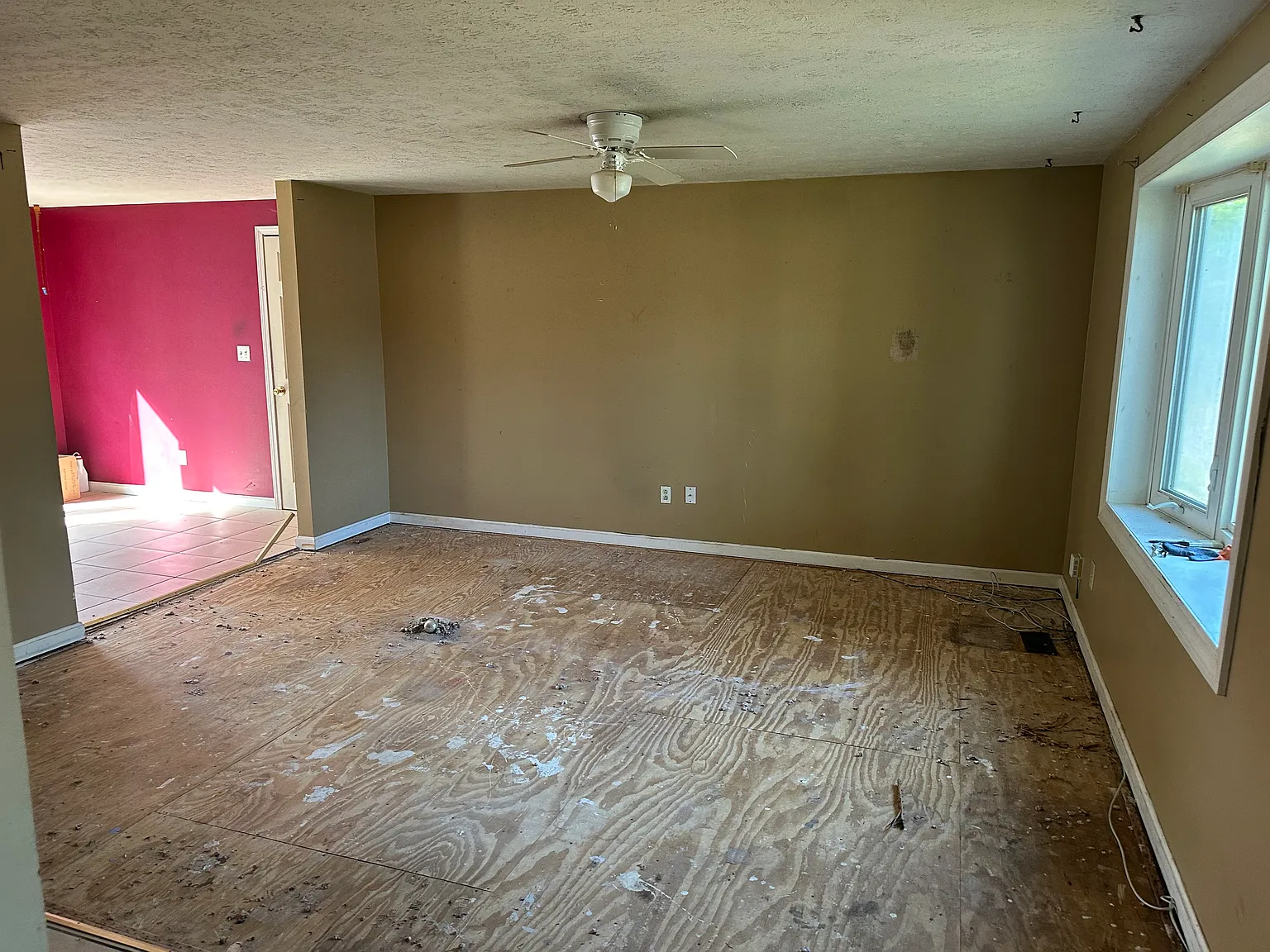 3 bed, 1.5 bath, 1500 sqft, $1,800 — Photo 2