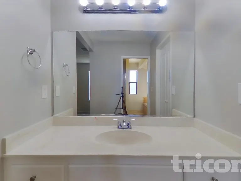 1344 Shaddick Dr — Photo 11