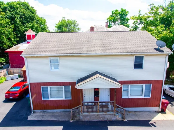 122 Mount Vernon St, Lowell, MA 01854