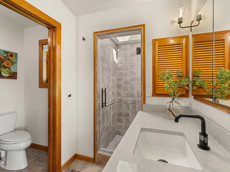 235 Granite St #2 — Photo 8