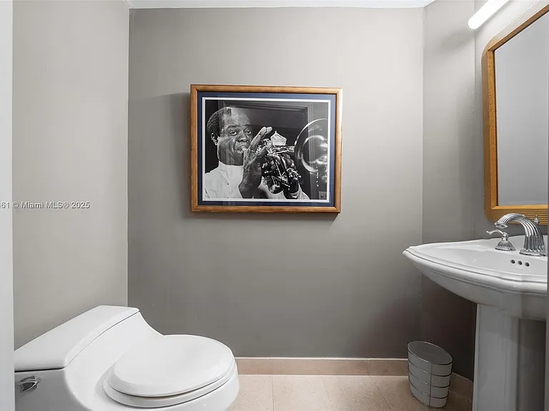 2100 N Ocean Blvd #18D — Photo 33