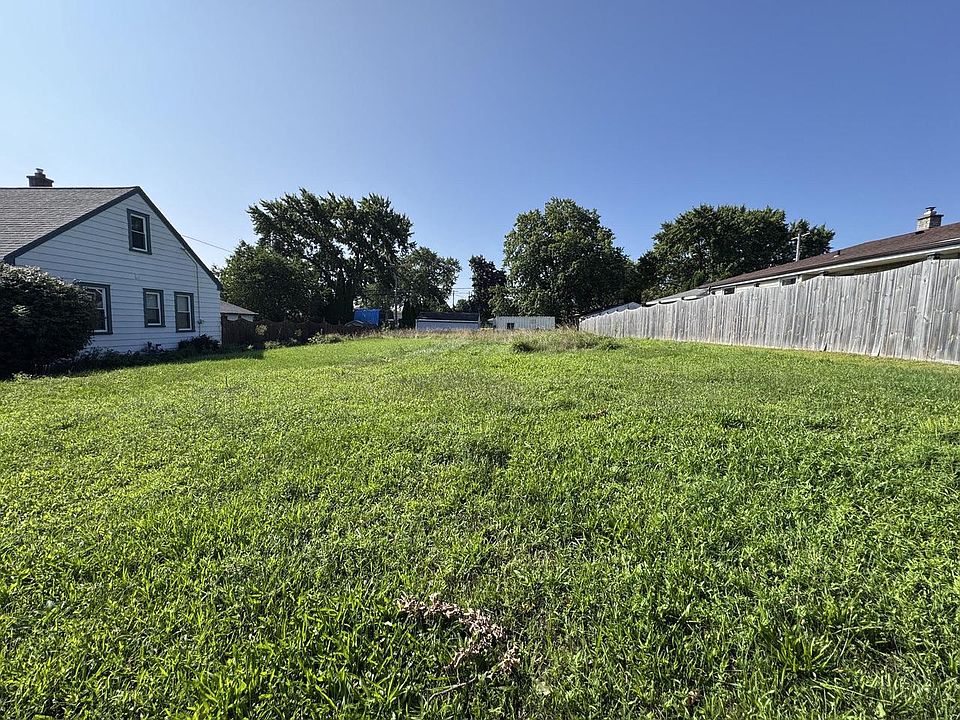 2nd image of 3323 W RAMSEY AVENUE