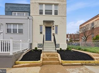 7121 Guyer Ave, Philadelphia, PA