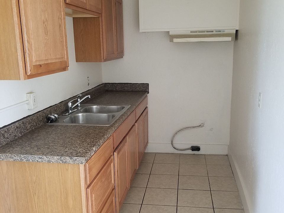 1st image of 536 S 54th St APT 3