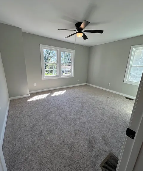 328 Woodview Ave — Photo 5