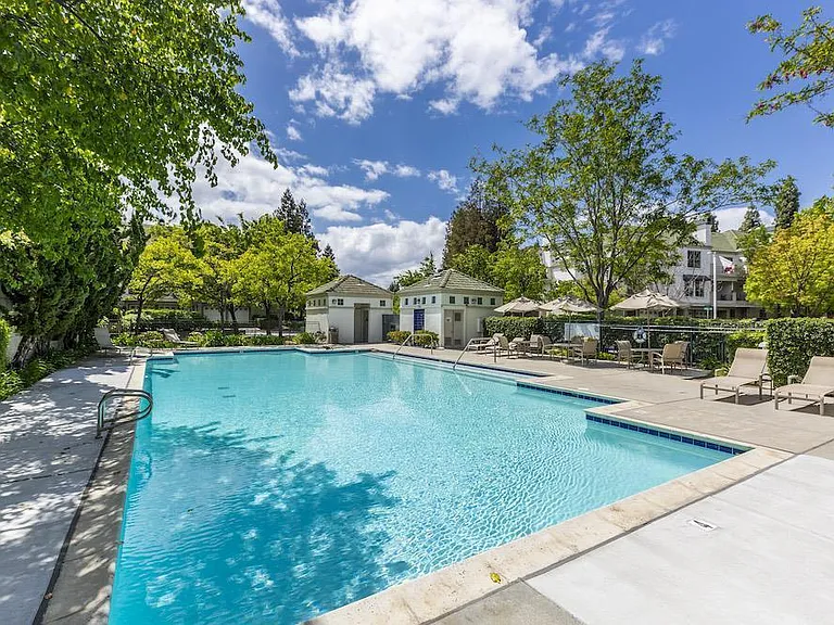 440 Navaro Pl #116 — Photo 44