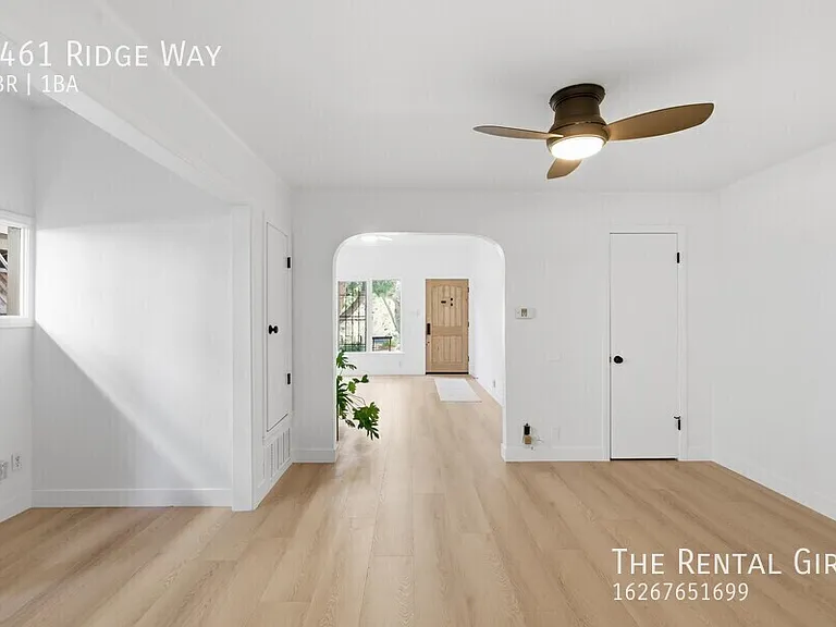 1461 Ridge Way — Photo 3