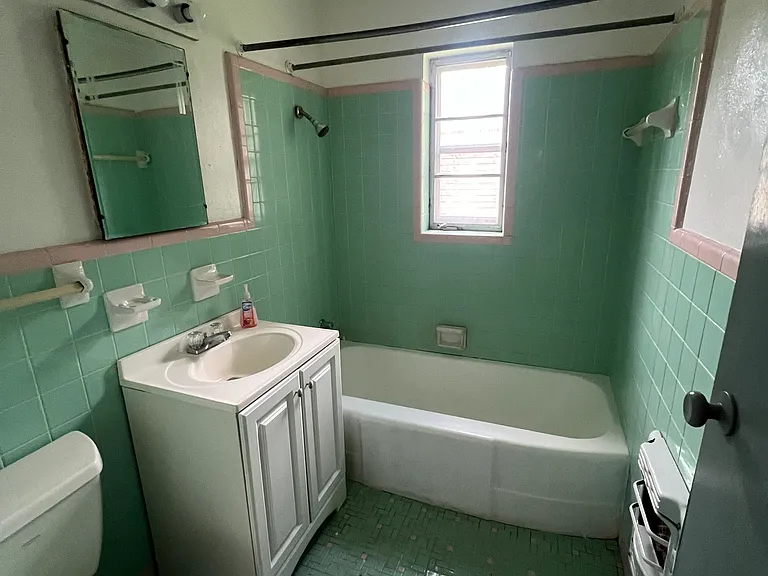 416 Bennett St — Photo 9