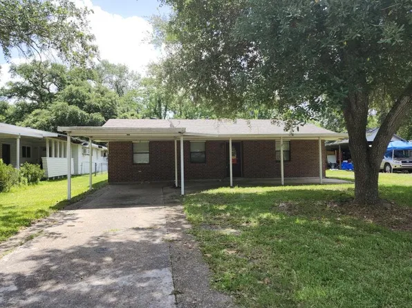 1304 Catherine St, Sulphur, LA 70663