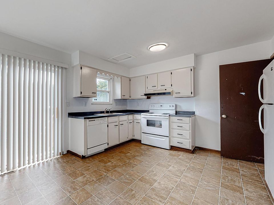 1st image of 501 Goshen Ct #501