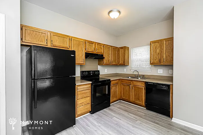 677 Continental Dr — Photo 6