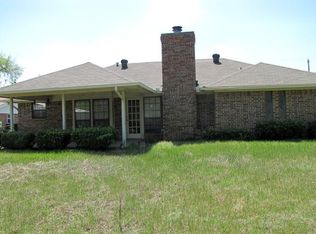 709 Bluebird St, Fort Worth, TX 76140