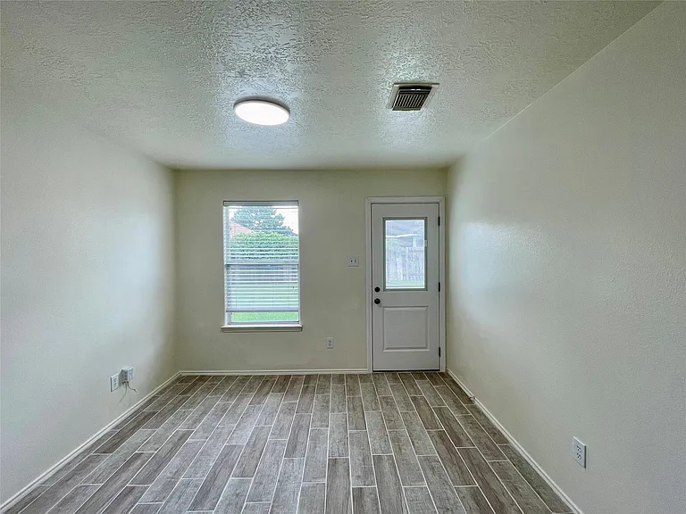 19127 Yaupon Ranch Dr — Photo 18