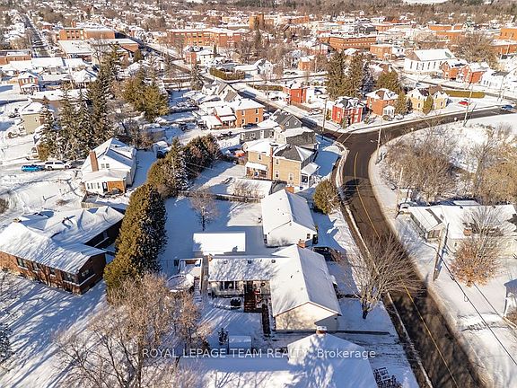 4th image of 144 Opeongo Rd