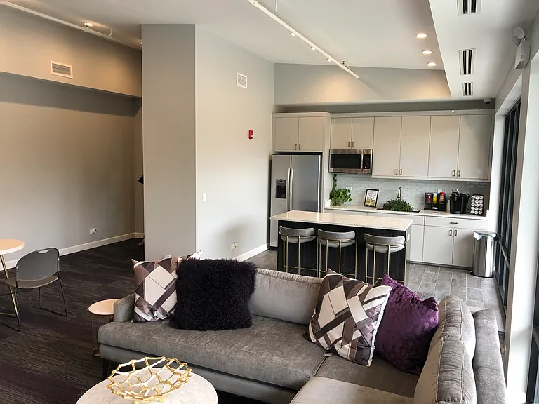 Enclave at Hoffman Estates — Photo 26