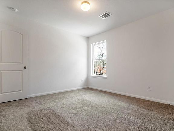 5th image of 26676 Pools Creek Dr