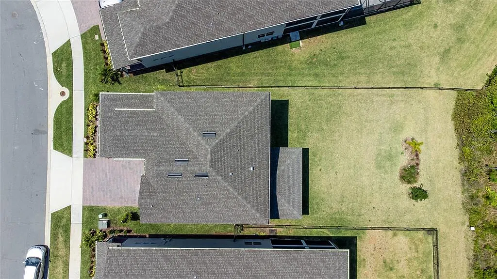 4 bed, 3.0 bath, 2673 sqft, $3,840 — Photo 4