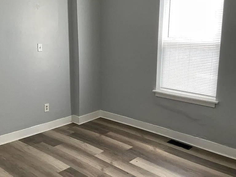 956 S Floyd St #1 — Photo 7