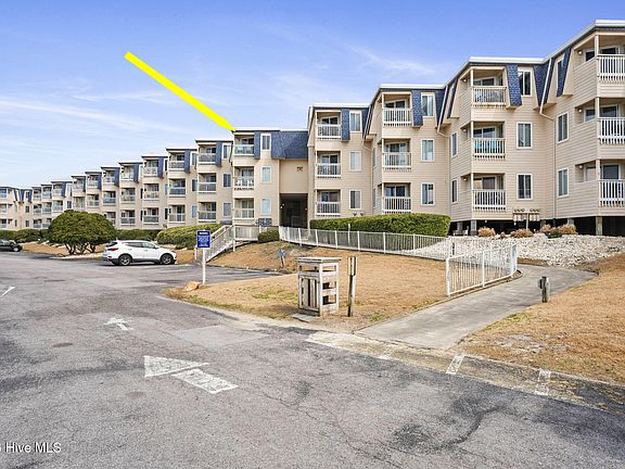 2nd image of 1904 E Fort Macon Road #332