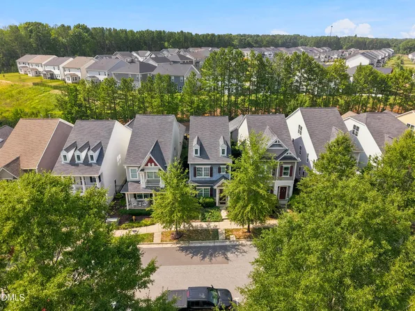 1625 Main Divide Dr, Wake Forest, NC 27587