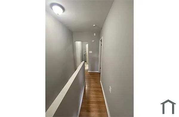 Building Photo - 4624 Hedge St #1