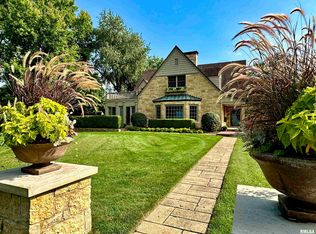 4943 N Grandview Dr, Peoria Heights, IL