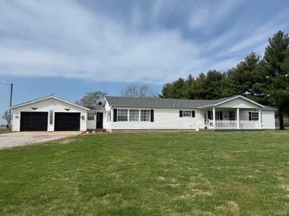 837 Pokey Rd, Pocahontas, IL 62275