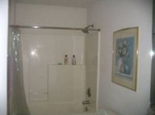 147 Meadowbrook Ln, Carrollton, GA 30117