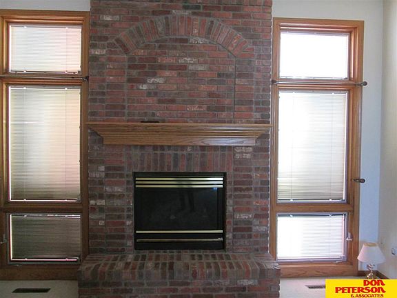 4th image of 941 N Lincoln Ave