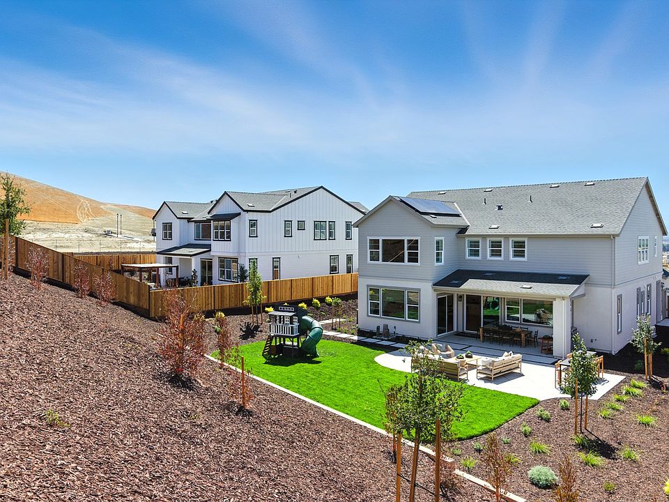 Orchid at Francis Ranch By Trumark Homes in Dublin, CA I Residence 2 Model I Exterior