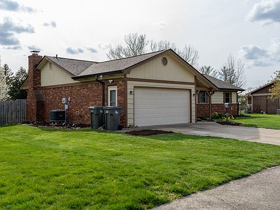 2nd image of 4810 Whirlaway Dr