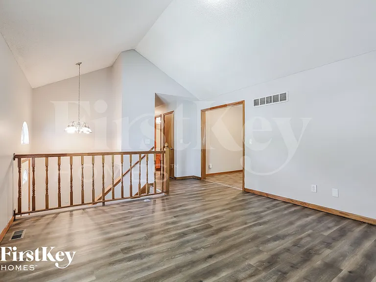 211 Apple Blossom Ln — Photo 3