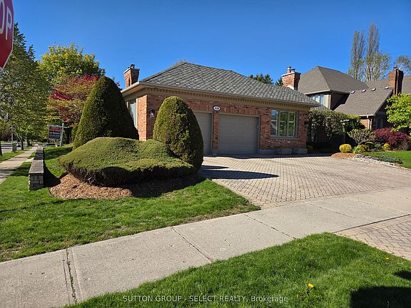 5th image of 448 Grangeover Cres