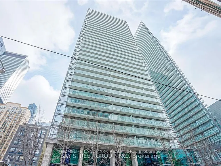 37 Grosvenor St #3401 — Photo 1