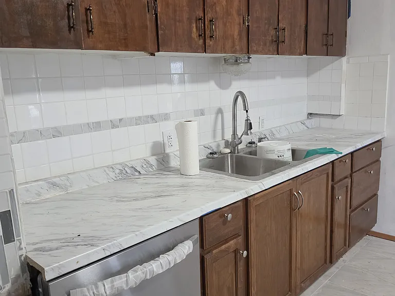 312 W 3rd St — Photo 38