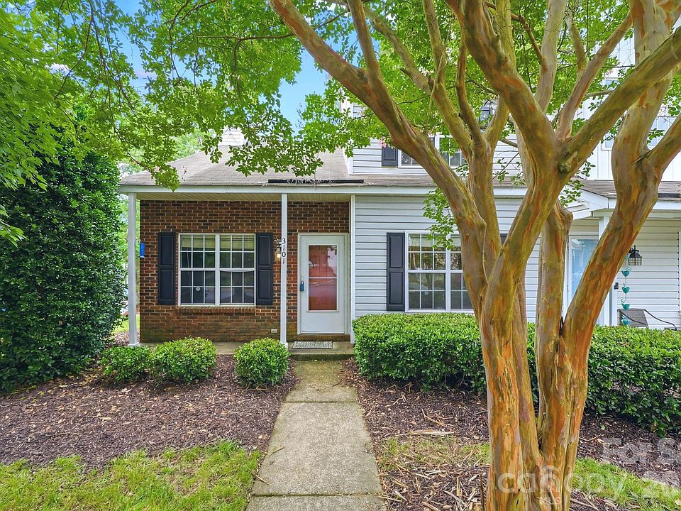 1st image of 3101 Brockhampton Ct