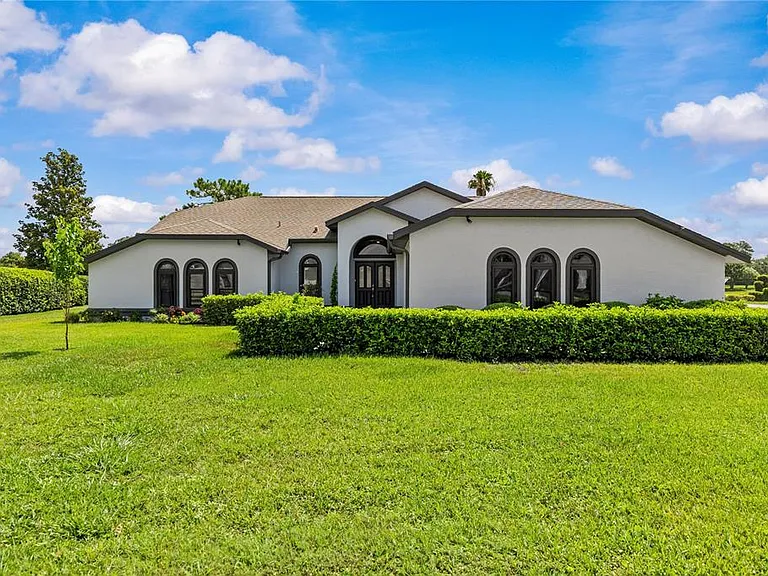 9447 Ashley Dr — Photo 1