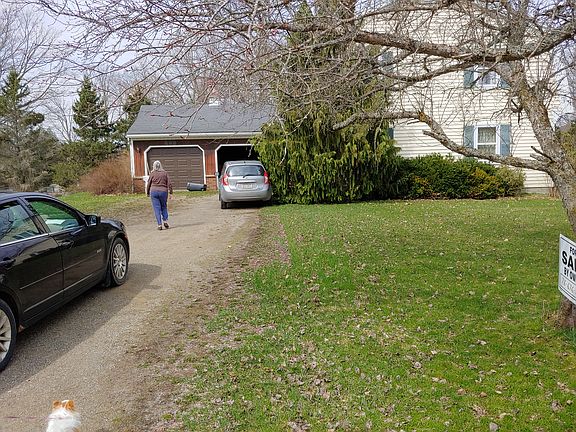 2nd image of 10 Crestview Ave