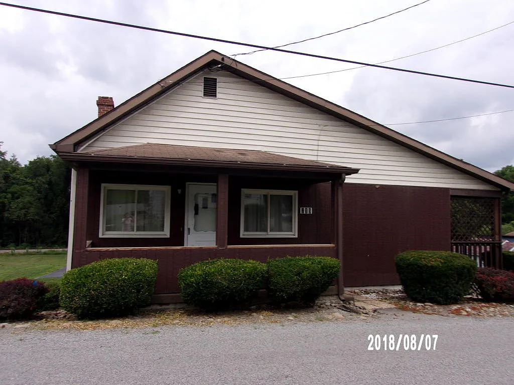 715 Broadford Rd photo 1