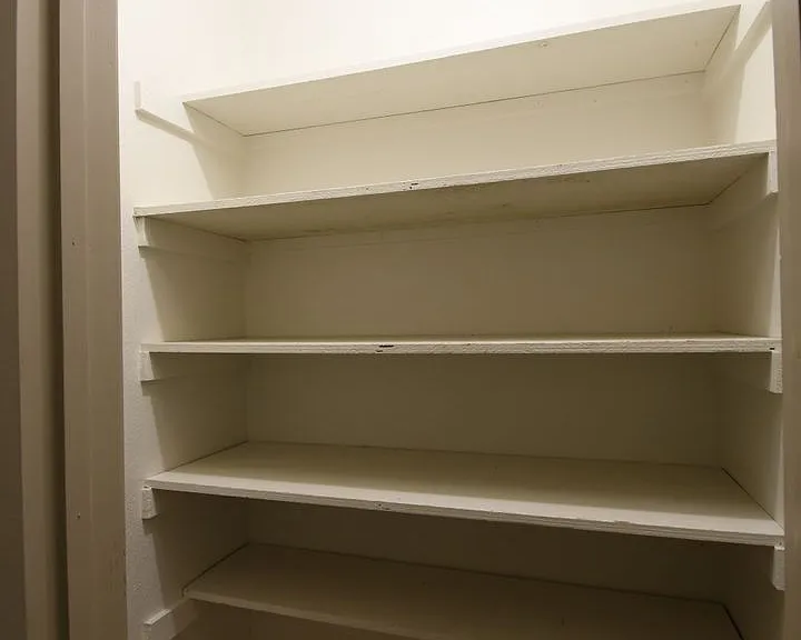 710 Kelli — Photo 14