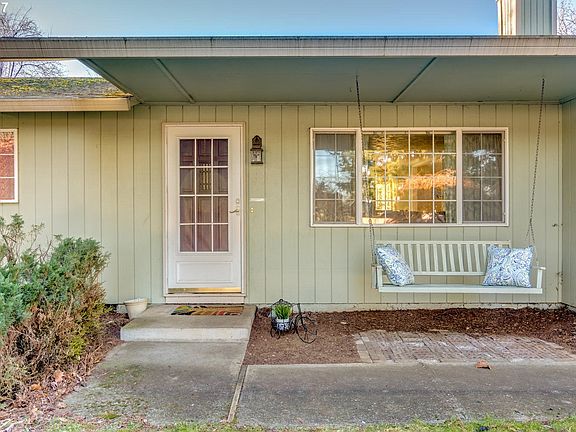 4th image of 14903 NE 48th St