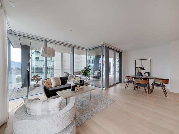 5th image of 1568 Alberni St #1302