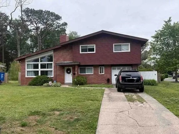 3729 Beacon Ln, Virginia Beach, VA 23452