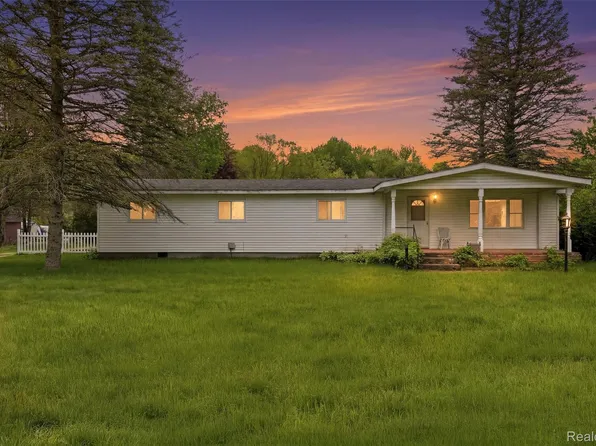 43625 Harris Rd, Belleville, MI 48111