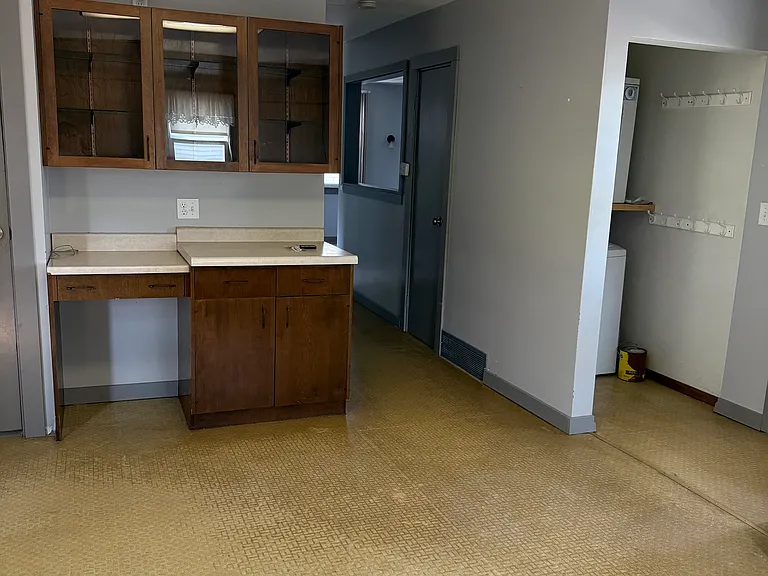215 N Canada St — Photo 8
