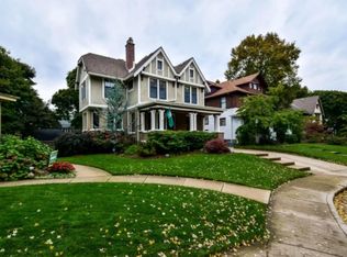 311 Orchard Hill St SE, Grand Rapids, MI 49506