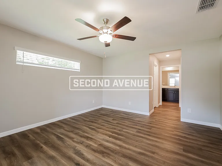 2105 NW 22nd Ave — Photo 11