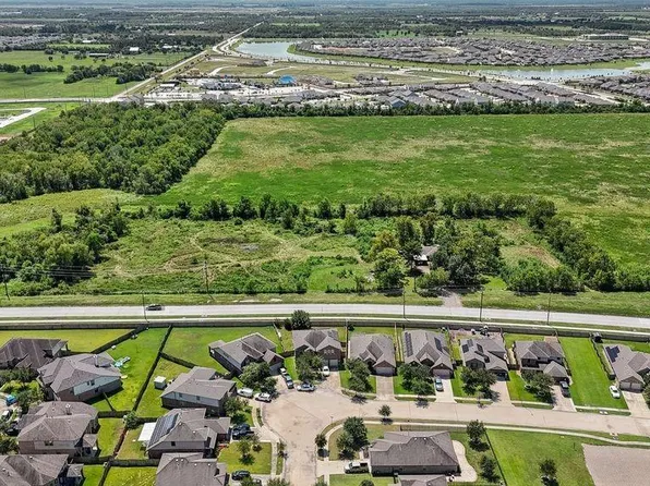 1902 County Road 56, Rosharon, TX 77583