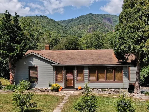 5474 Soco Rd, Maggie Valley, NC 28751